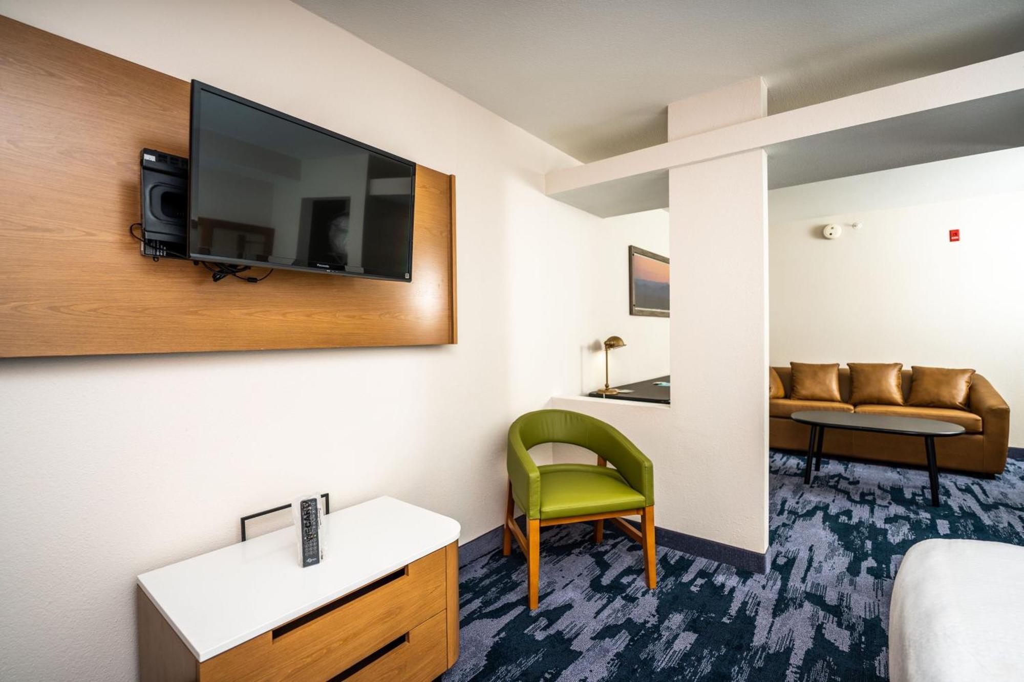 Fairfield Inn & Suites Бомонт Экстерьер фото