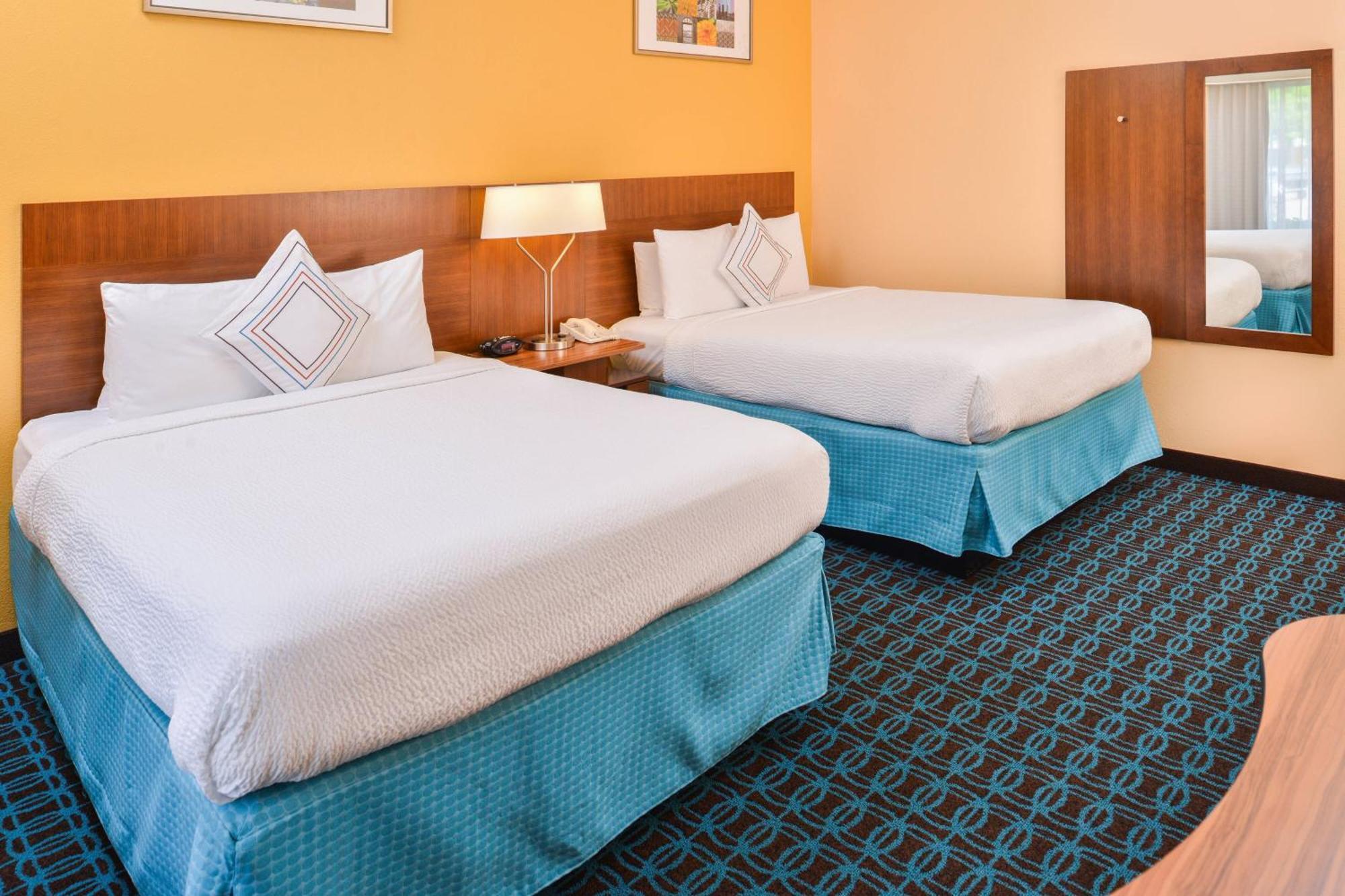 Fairfield Inn & Suites Бомонт Экстерьер фото