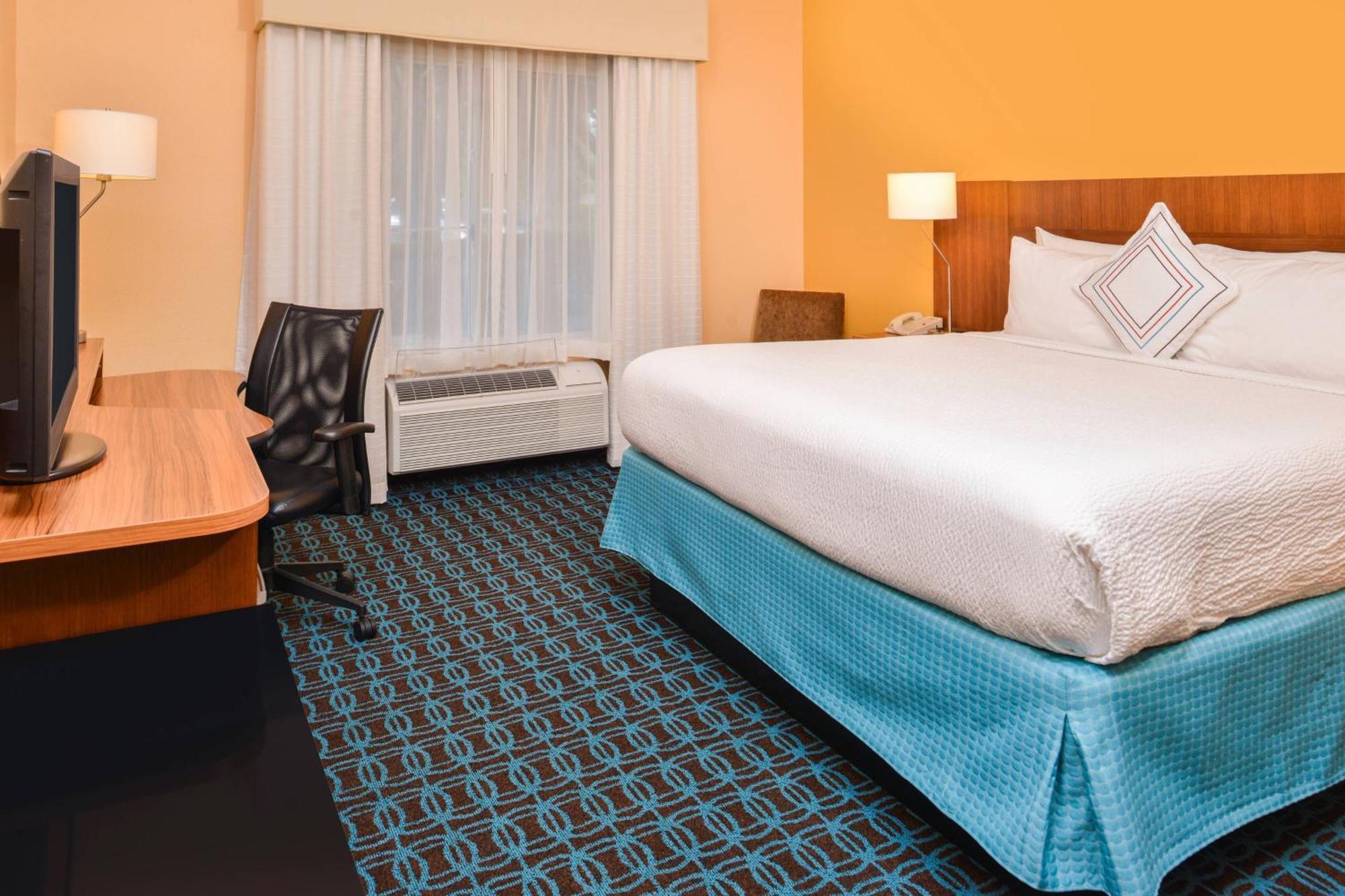 Fairfield Inn & Suites Бомонт Экстерьер фото