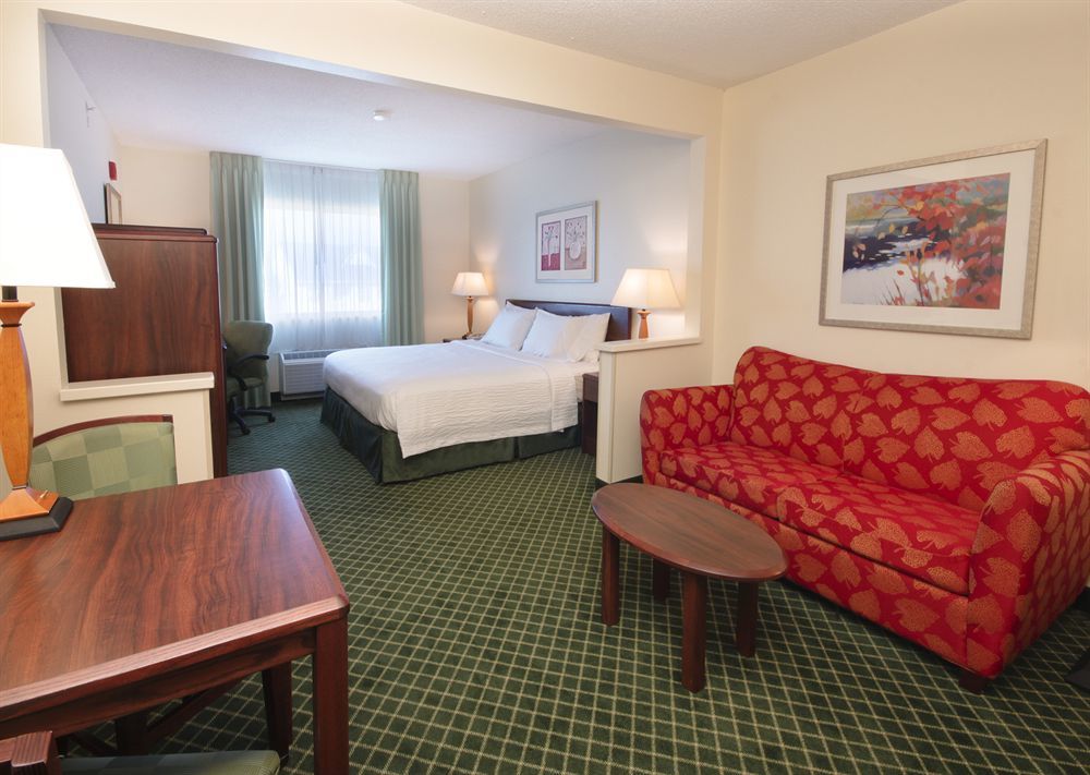 Fairfield Inn & Suites Бомонт Экстерьер фото